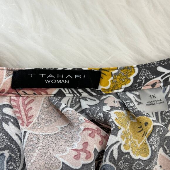 Tahari Plus Size V-Neck Blouse Size 1X Gray Floral Georgette Popover Pullover - Picture 8 of 11